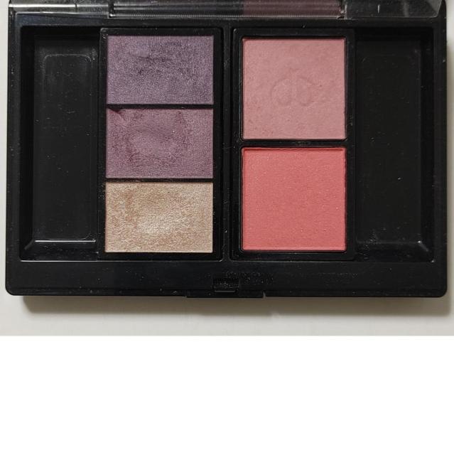 資生堂 クレドポー ボーテ クリスマス限定 ジュフロラル 限定色 パレット アイシャドウ オンブルクルールs チークカラー < 香水/コスメ/ネイル 資生堂 クレドポー ボーテ クリスマス限定 ジュフロラル 限定色 パレット アイシャドウ オンブルクルールs チークカラー < 香水/コスメ/ネイルの