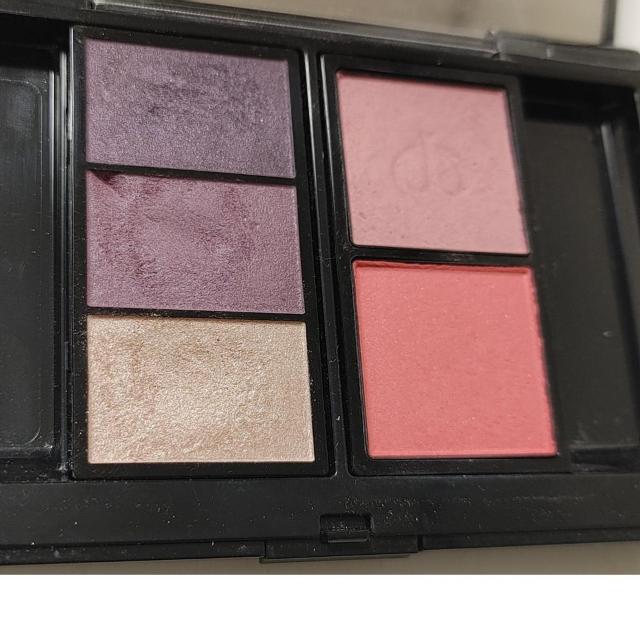 資生堂 クレドポー ボーテ クリスマス限定 ジュフロラル 限定色 パレット アイシャドウ オンブルクルールs チークカラー < 香水/コスメ/ネイル 資生堂 クレドポー ボーテ クリスマス限定 ジュフロラル 限定色 パレット アイシャドウ オンブルクルールs チークカラー < 香水/コスメ/ネイルの