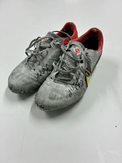 DF 28 米山 悠葵選手 実使用・直筆サイン入りスパイク < レジャー/スポーツ DF 28 米山 悠葵選手 実使用・直筆サイン入りスパイク < レジャー/スポーツの