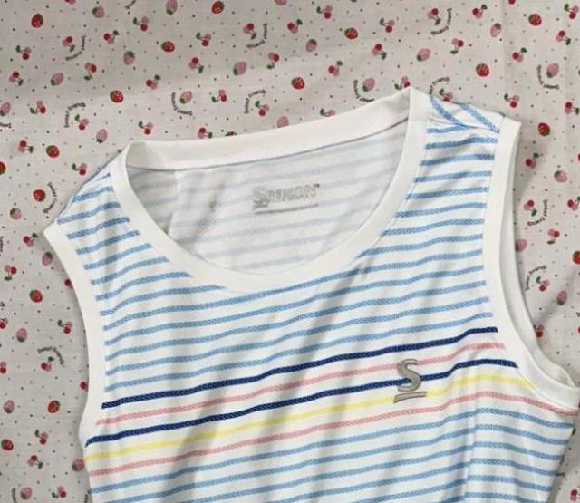 テニスウェア スリクソンワンピース テニス 脇下45.5センチ 丈75センチ パジャマとして使用 ホームクリーニング済み < レジャー/スポーツ テニスウェア スリクソンワンピース テニス 脇下45.5センチ 丈75センチ パジャマとして使用 ホームクリーニング済み < レジャー/スポーツの