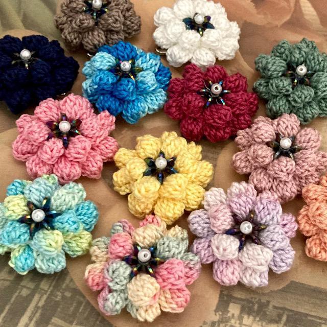 ハンドメイド♪レース編み ぽこぽこ花びらのお花モチーフブローチ < 女性ファッション  ハンドメイド♪レース編み ぽこぽこ花びらのお花モチーフブローチ < 女性ファッションの