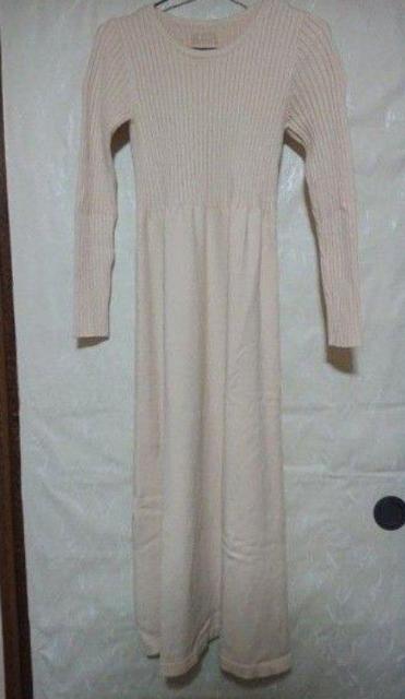 Bab. リブニットワンピース アイボリー フレアワンピース < 女性ファッション  Bab. リブニットワンピース アイボリー フレアワンピース < 女性ファッションの