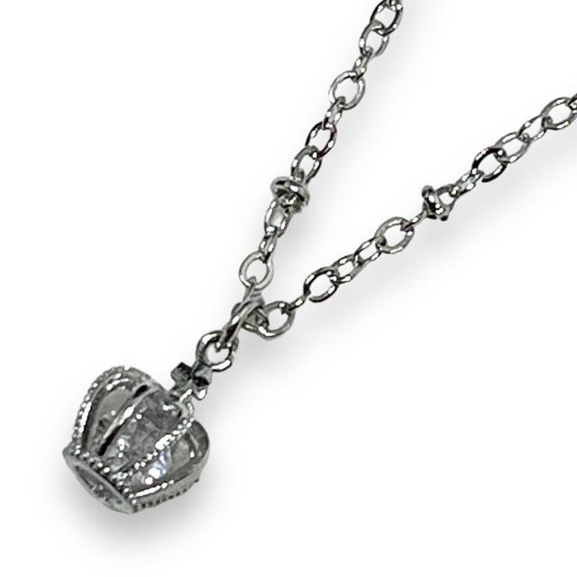 【新品】ジルコニア入☆立体クラウンプチネックレス < 女性アクセサリー/時計  【新品】ジルコニア入☆立体クラウンプチネックレス < 女性アクセサリー/時計の