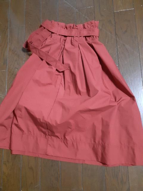 ユニクロ長さ72〜3cm位フレアスカートゴムSsize赤 < ブランド  ユニクロ長さ72〜3cm位フレアスカートゴムSsize赤 < ブランドの