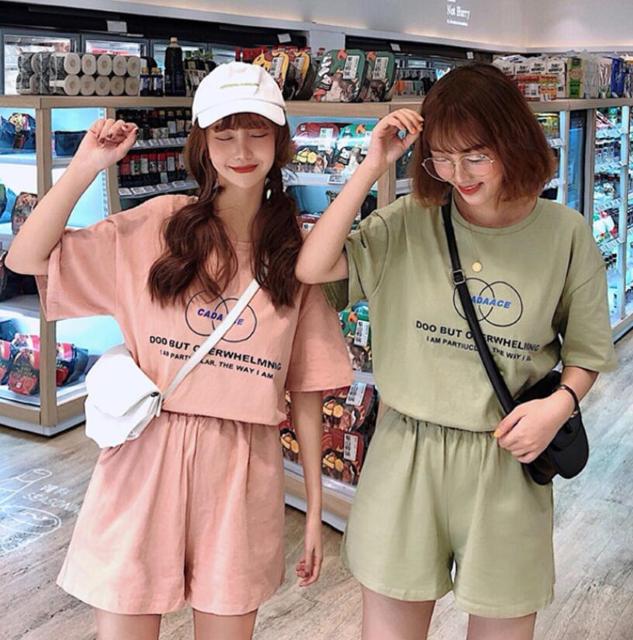 NEW★人気★おしゃれTシャツ&ショートパンツPXL < 女性ファッション  NEW★人気★おしゃれTシャツ&ショートパンツPXL < 女性ファッションの