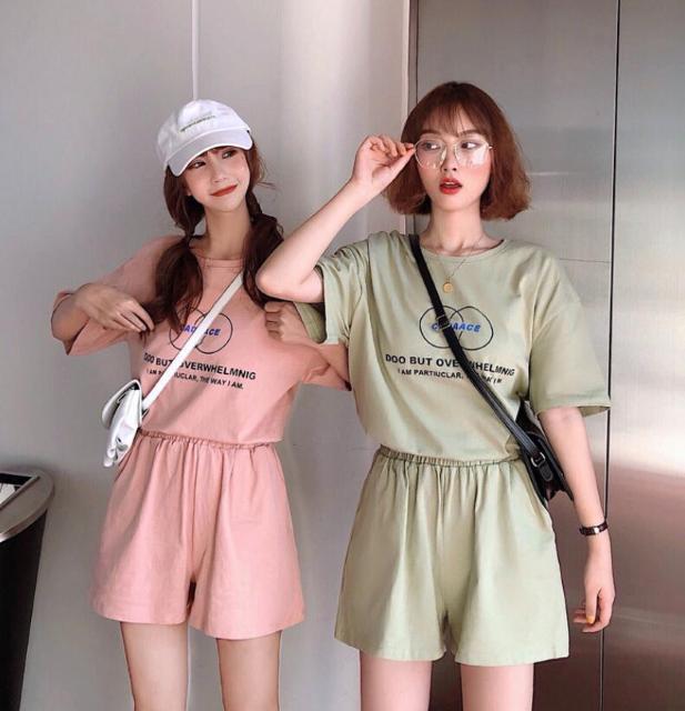 NEW★人気★おしゃれTシャツ&ショートパンツPXL < 女性ファッション  NEW★人気★おしゃれTシャツ&ショートパンツPXL < 女性ファッションの