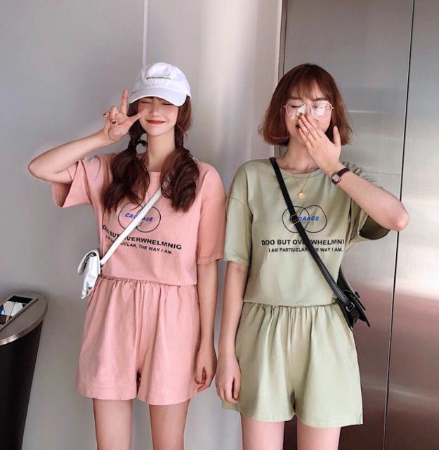 NEW★人気★おしゃれTシャツ&ショートパンツPXL < 女性ファッション  NEW★人気★おしゃれTシャツ&ショートパンツPXL < 女性ファッションの