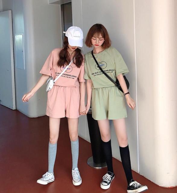 NEW★人気★おしゃれTシャツ&ショートパンツPXL < 女性ファッション  NEW★人気★おしゃれTシャツ&ショートパンツPXL < 女性ファッションの