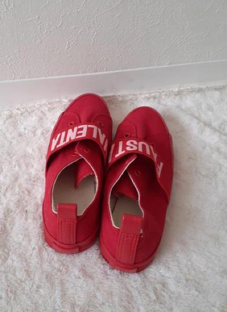 新品■2way 紐なし レッド 赤 テキストデザイン スニーカー スリッポン◆M < 女性ファッション  新品■2way 紐なし レッド 赤 テキストデザイン スニーカー スリッポン◆M < 女性ファッションの