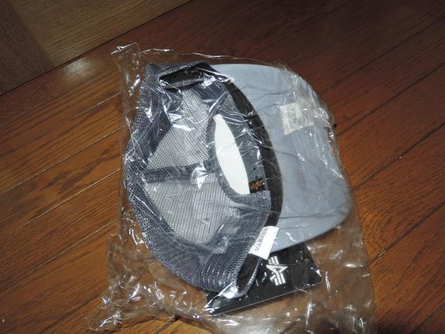 新品 ALPHA INDUSTRIES アルファ インダストリーズ  ツイル メッシュキャップ D.GRAY ロゴLOGO CAP < ブランド  新品 ALPHA INDUSTRIES アルファ インダストリーズ  ツイル メッシュキャップ D.GRAY ロゴLOGO CAP < ブランドの