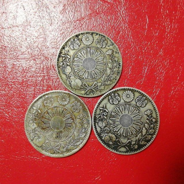 旭日竜20銭銀貨 3枚まとめて 明治 3〜4年 初だし/未洗浄 本物 < ホビー 旭日竜20銭銀貨 3枚まとめて 明治 3〜4年 初だし/未洗浄 本物 < ホビーの