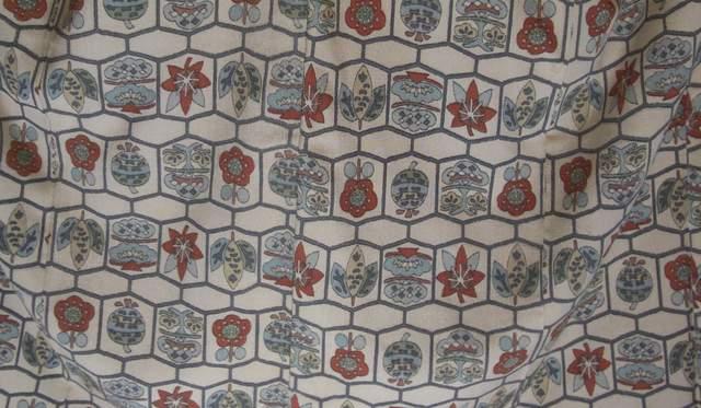 着物/塩沢お召、小紋柄日本の伝統美中古品No4 < 女性ファッション  着物/塩沢お召、小紋柄日本の伝統美中古品No4 < 女性ファッションの