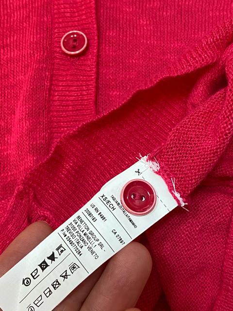 ベネトン☆ショッキングピンク☆薄手カーディガン☆ < ブランド  ベネトン☆ショッキングピンク☆薄手カーディガン☆ < ブランドの