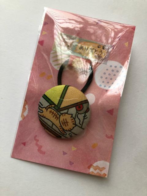ハンドメイド ヘアゴム 特大 くるみボタン かわいいねこちゃん バッグチャーム プレゼント < 女性ファッション  ハンドメイド ヘアゴム 特大 くるみボタン かわいいねこちゃん バッグチャーム プレゼント < 女性ファッションの