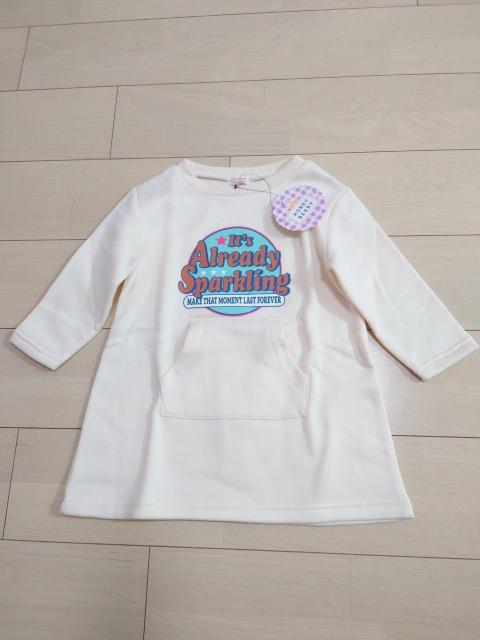 新品未使用タグ付き 裏起毛キッズトップスサイズ ホワイト 110cm < キッズ/ベビー  新品未使用タグ付き 裏起毛キッズトップスサイズ ホワイト 110cm  < キッズ/ベビーの