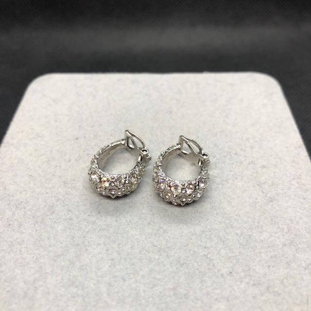 即決 シルバーカラー イヤリング < 女性アクセサリー/時計  即決 シルバーカラー イヤリング < 女性アクセサリー/時計の