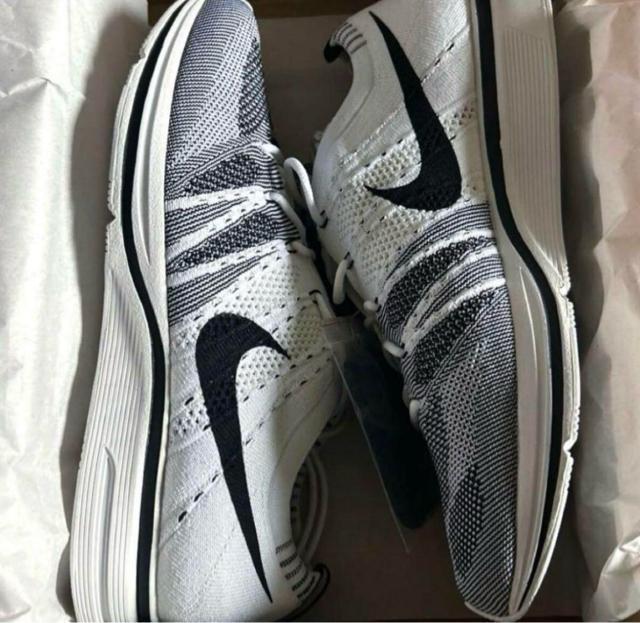 NIKE FLYKNIT TRAINER White Black 2017 28.5cm ナイキ フライニット トレーナー < ブランド  NIKE FLYKNIT TRAINER White Black 2017 28.5cm ナイキ フライニット トレーナー < ブランドの