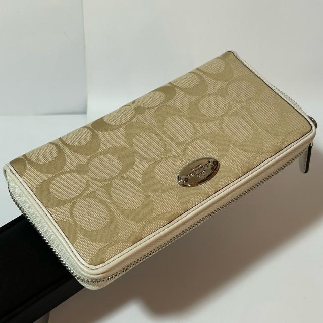 美品 coach コーチ 長財布 キャンバス ラウンドジップ C1544 ベージュ < ブランド 美品 coach コーチ 長財布 キャンバス ラウンドジップ C1544 ベージュ < ブランドの