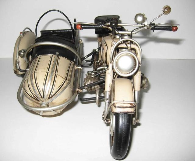 1/6 BMW バイク サイドカー クールガールやバービーを乗せれます。 オールド加工 スチール製品 < ホビー 1/6 BMW バイク サイドカー クールガールやバービーを乗せれます。 オールド加工 スチール製品 < ホビーの