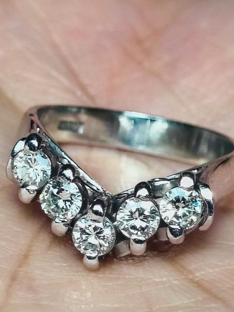 pt900�ɏ�_�C��0.58ct�����O  �� �����A�N�Z�T���[/���v�� 