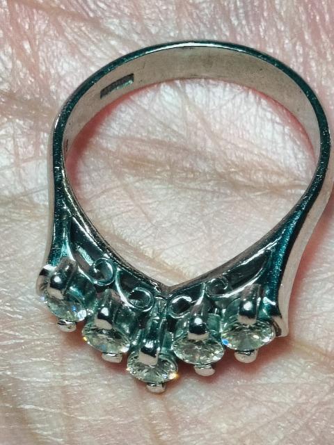 pt900�ɏ�_�C��0.58ct�����O �� �����A�N�Z�T���[/���v�� 