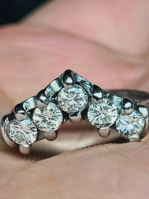 pt900�ɏ�_�C��0.58ct�����O �� �����A�N�Z�T���[/���v�� 
