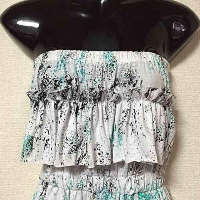 【新品】爽やか☆スプレー柄胸元フリルベアロンパース < 女性ファッション  【新品】爽やか☆スプレー柄胸元フリルベアロンパース < 女性ファッションの