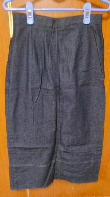 H 紺色のロングスカート < 女性ファッション  H 紺色のロングスカート  < 女性ファッションの