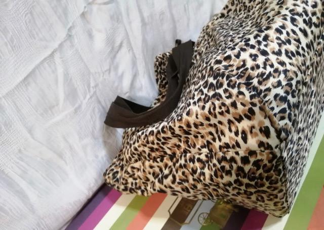 ★特価ポーチ付きエコバッグマイバッグ軽量極美品ヒョウ柄トートバッグ多収納頑丈マルチポーチ付き大活躍オシャレ 肩掛け大容量激安★ < 女性ファッション  ★特価ポーチ付きエコバッグマイバッグ軽量極美品ヒョウ柄トートバッグ多収納頑丈マルチポーチ付き大活躍オシャレ 肩掛け大容量激安★ < 女性ファッションの