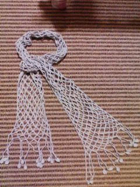 手編みネット編みのコットンマフラー グレー < 女性ファッション  手編みネット編みのコットンマフラー グレー  < 女性ファッションの