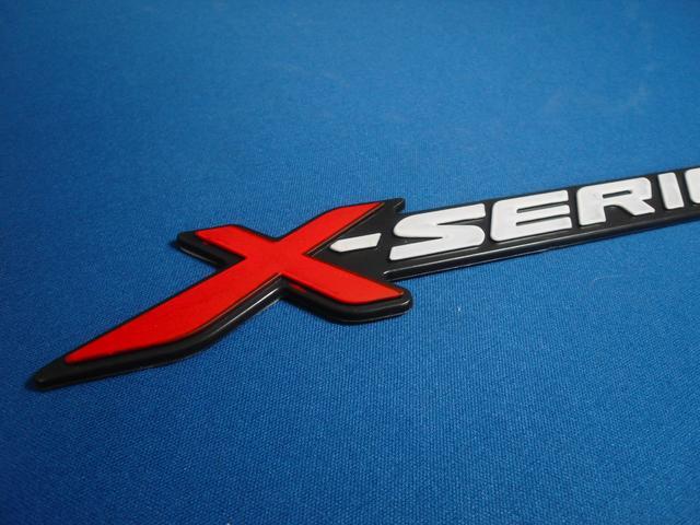 ● X-SERIES ABS製 RED/WHITE仕様 エンブレム 新品特価品 < 自動車/バイク ● X-SERIES ABS製 RED/WHITE仕様 エンブレム 新品特価品 < 自動車/バイク