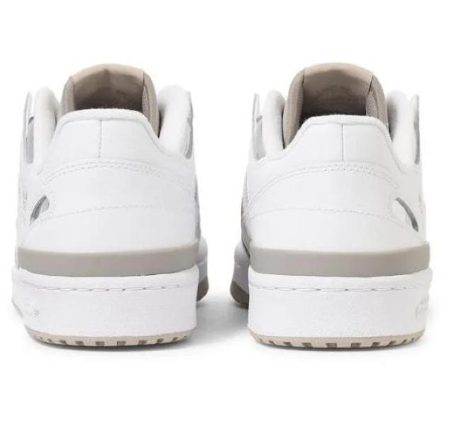 アディダス スニーカー メンズ フォーラム ロー フットウェア ホワイト/ベージュ/プティグレー JP7786 ※28.0cm < ブランド アディダス スニーカー メンズ フォーラム ロー フットウェア ホワイト/ベージュ/プティグレー JP7786 ※28.0cm < ブランドの