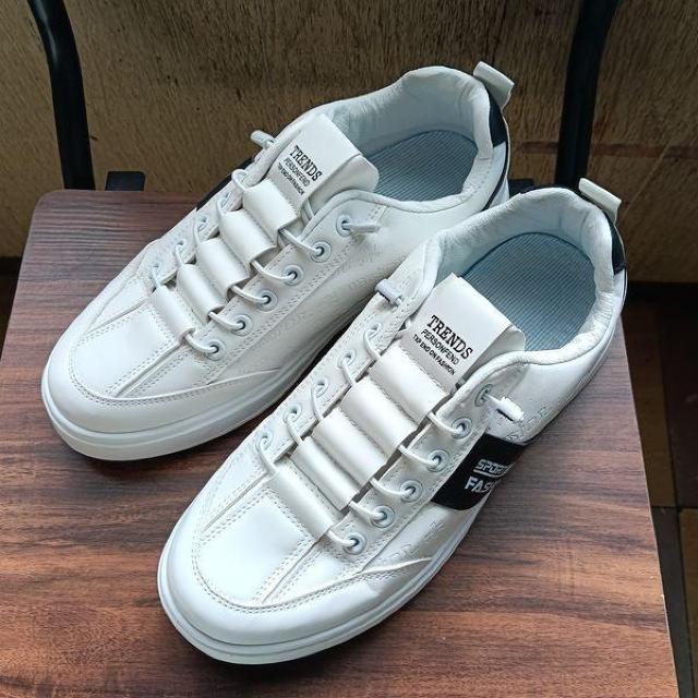 �V�i 25.5cm �����Y �X�j�[�J�[ �z���C�g �V���[�Y �C �j�����p ���i��  �� �j���t�@�b�V������ 