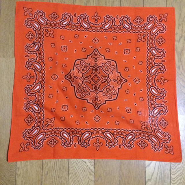 ベーズリー柄の大判ハンカチ < 女性ファッション  ベーズリー柄の大判ハンカチ  < 女性ファッションの