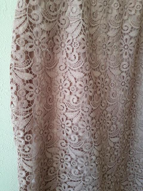 ユニクロ◆ピンクパープル 総レース タイト 台形 スカート◆Sサイズ < ブランド  ユニクロ◆ピンクパープル 総レース タイト 台形 スカート◆Sサイズ < ブランドの