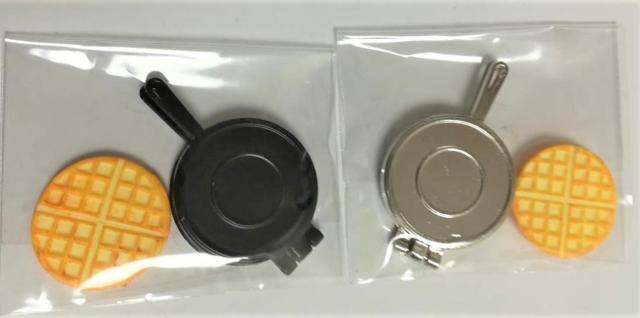 ミニチュア★ワッフルメーカー★シルバー★調理器具★ドールハウスに★ < おもちゃ  ミニチュア★ワッフルメーカー★シルバー★調理器具★ドールハウスに★ < おもちゃの