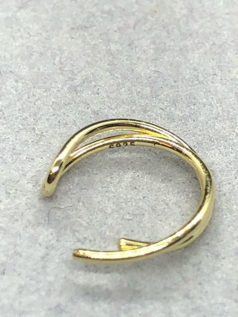 即決 S925 シルバー ゴールドカラー イヤーカフ < 女性アクセサリー/時計  即決 S925 シルバー ゴールドカラー イヤーカフ < 女性アクセサリー/時計の