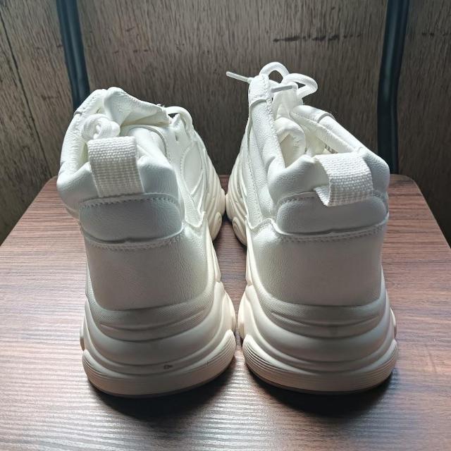 新品 25cm レディース スニーカー ホワイト シューズ 靴 厚底 身長アップ < 女性ファッション  新品 25cm レディース スニーカー ホワイト シューズ 靴 厚底 身長アップ < 女性ファッションの