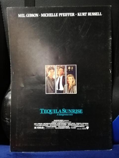 【映画パンフレット】テキーラサンライズ メル・ギブソン主演 < CD/DVD/ビデオ 【映画パンフレット】テキーラサンライズ メル・ギブソン主演 < CD/DVD/ビデオの