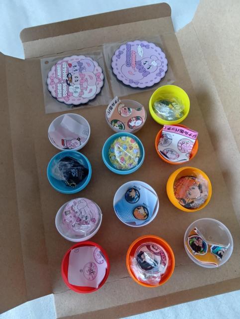 ☆ くら寿司ノベルティ ☆ 缶バッチ&ラバーアクセサリー&ラバーコースター ☆ 6種8点 < ホビー ☆ くら寿司ノベルティ ☆ 缶バッチ&ラバーアクセサリー&ラバーコースター ☆ 6種8点 < ホビーの