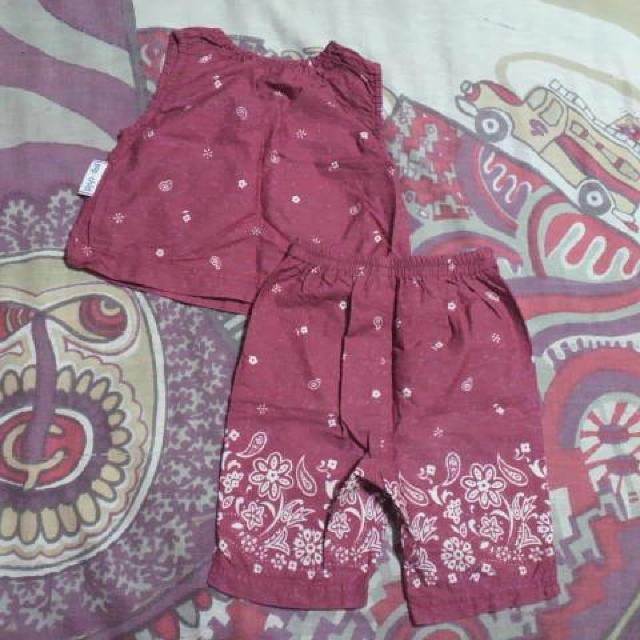 キッズpop child花柄 セットアップ90p < キッズ/ベビー  キッズpop child花柄 セットアップ90p < キッズ/ベビーの