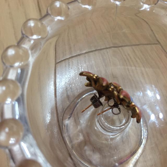 アンティーク風 ピンクのお花ピアス < 女性アクセサリー/時計  アンティーク風 ピンクのお花ピアス < 女性アクセサリー/時計の