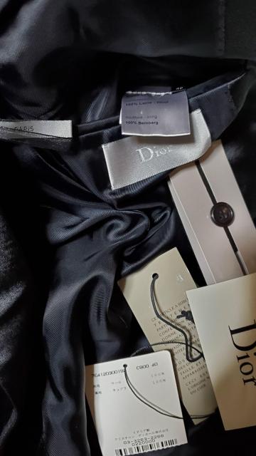 国内正規 ディオールオム スモーキングチューブジャケット 黒 40 スーツ メンズ ナローラペル スペンサーショールラペル 付属有 < ブランド  国内正規 ディオールオム スモーキングチューブジャケット 黒 40 スーツ メンズ ナローラペル スペンサーショールラペル 付属有 < ブランドの