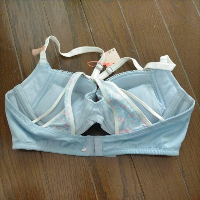 トリンプ アモスタイル ワイヤーブラジャー B75/C75 新品 ブルー < 女性ファッション  トリンプ アモスタイル ワイヤーブラジャー B75/C75 新品 ブルー < 女性ファッションの