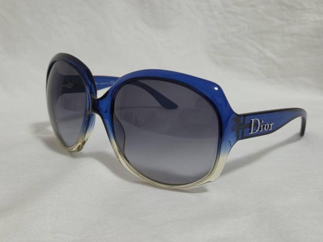 正規 浜崎あゆみ着 ディオール Dior グロッシー ロゴ サングラス ブルーグラデーション 黒 グラマラスリフレクションカラー < ブランド 正規 浜崎あゆみ着 ディオール Dior グロッシー ロゴ サングラス ブルーグラデーション 黒 グラマラスリフレクションカラー < ブランドの