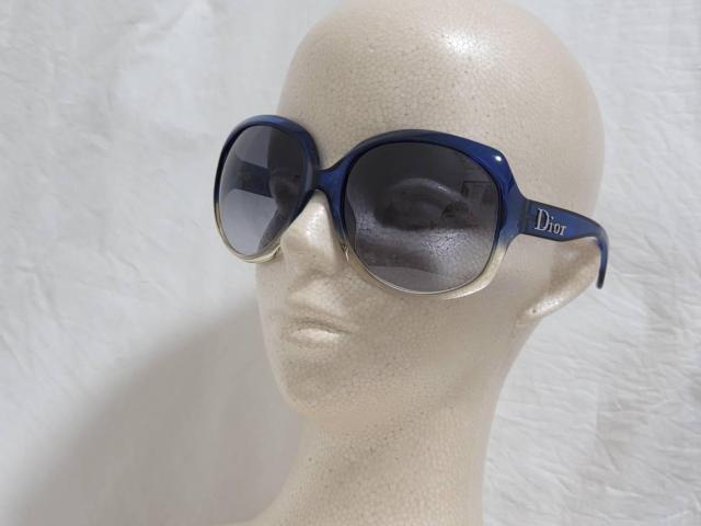 正規 浜崎あゆみ着 ディオール Dior グロッシー ロゴ サングラス ブルーグラデーション 黒 グラマラスリフレクションカラー < ブランド 正規 浜崎あゆみ着 ディオール Dior グロッシー ロゴ サングラス ブルーグラデーション 黒 グラマラスリフレクションカラー < ブランドの