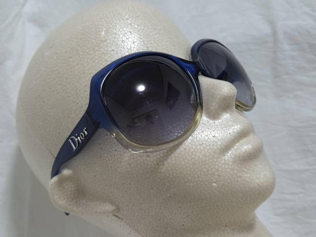 正規 浜崎あゆみ着 ディオール Dior グロッシー ロゴ サングラス ブルーグラデーション 黒 グラマラスリフレクションカラー < ブランド 正規 浜崎あゆみ着 ディオール Dior グロッシー ロゴ サングラス ブルーグラデーション 黒 グラマラスリフレクションカラー < ブランドの