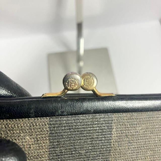 �t�F���f�B FENDI 2�܂���z ���܌� �y�J�� �u���E�� �u���b�N PVC �� �u�����h�� 