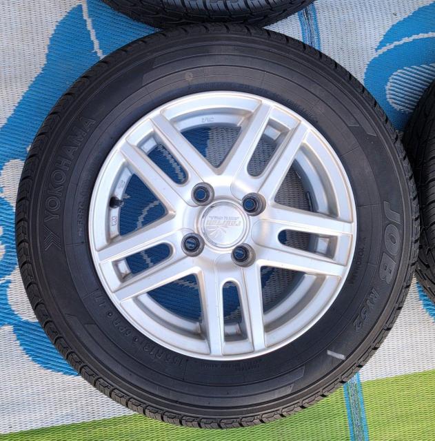 Weds ravrionアルミホイール13インチ5J+36 PCD100 夏タイヤ付き4本セットヨコハマ ジョブ RY52 < 自動車/バイク Weds ravrionアルミホイール13インチ5J+36 PCD100 夏タイヤ付き4本セットヨコハマ ジョブ RY52 < 自動車/バイク