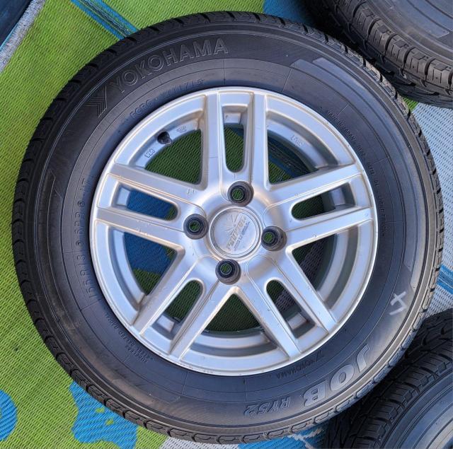 Weds ravrionアルミホイール13インチ5J+36 PCD100 夏タイヤ付き4本セットヨコハマ ジョブ RY52 < 自動車/バイク Weds ravrionアルミホイール13インチ5J+36 PCD100 夏タイヤ付き4本セットヨコハマ ジョブ RY52 < 自動車/バイク